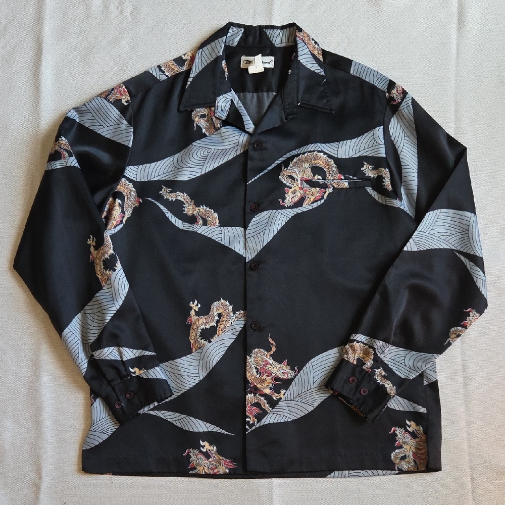 Vintage Tori Richard Black and Gray Dragon Print Button Up Shirt